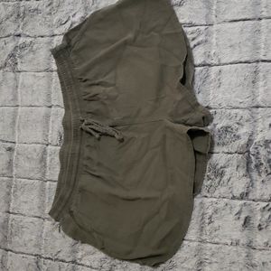 Olive green stretch Shorts